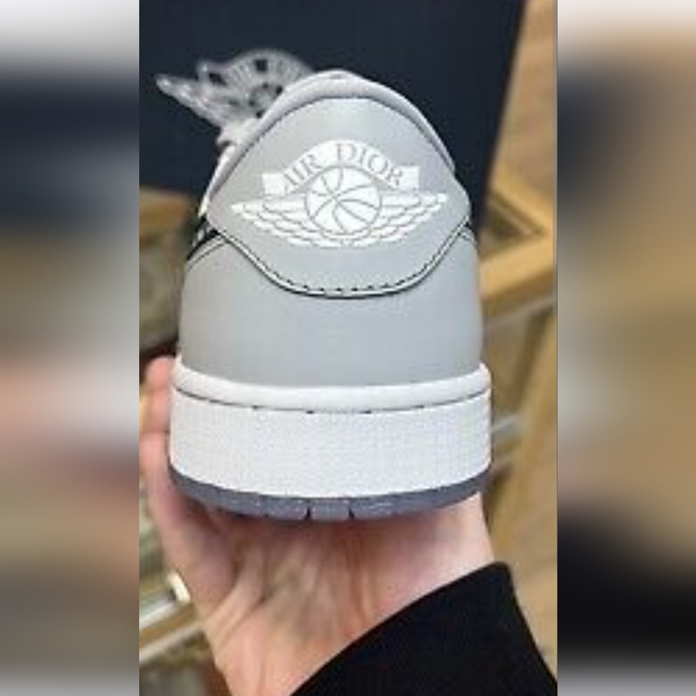 Dior Air Jordan 1 Low - Picture 3 of 4
